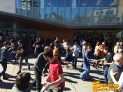 01/02/15 - Ballada de Swing davant de la Biblioteca Jaume Fuster