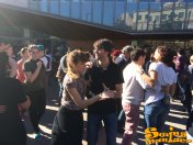 01/02/15 - Ballada de Swing davant de la Biblioteca Jaume Fuster